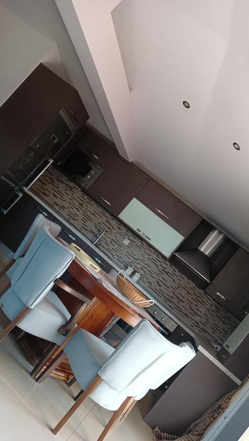 Revi'S Apartments Neos Marmaras Bagian luar foto